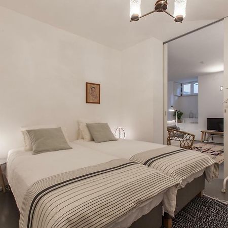 Renovated Apart With Private Courtyard, By Timecooler Lisbon Exterior photo
