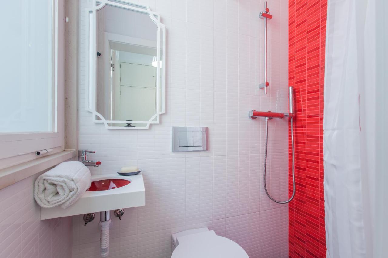Renovated Apart With Private Courtyard, By Timecooler Lisbon Exterior photo
